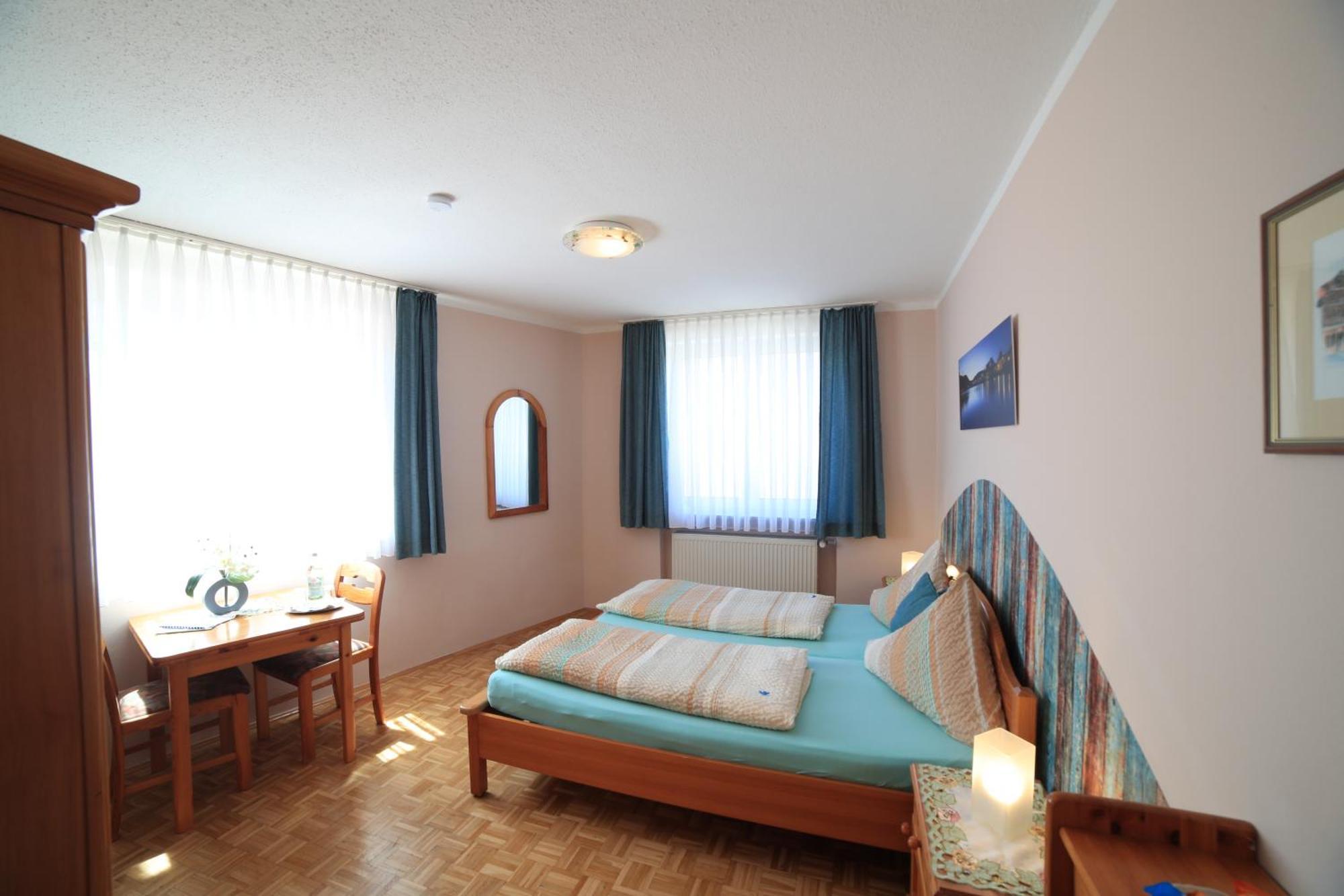 Hotel Cafe Am Donautor à Kelheim Extérieur photo